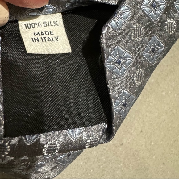 Blue VALINTINO 100% silk Men’s Tie - Picture 2 of 7
